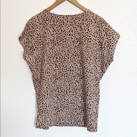 Uniqlo Disney Lion King Tan Black Short Sleeve Top - Picture 7 of 8